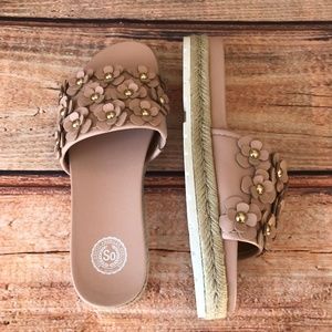 SO Pompane blush slip on sandals NEW!